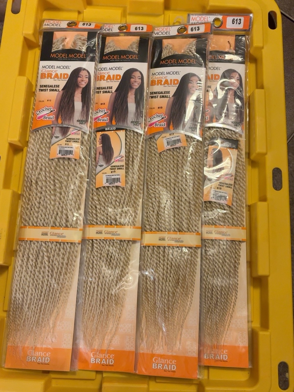Model Model Glance Senegalese Twist Small 613 Blonde Crochet Hair – 4 Packs